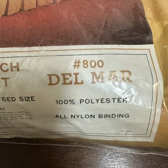 Vintage Beacon Blanket Harvest Gold Mustard Yellow 72" x 90" Nylon Trim NEW NOS - Picture 4 of 6